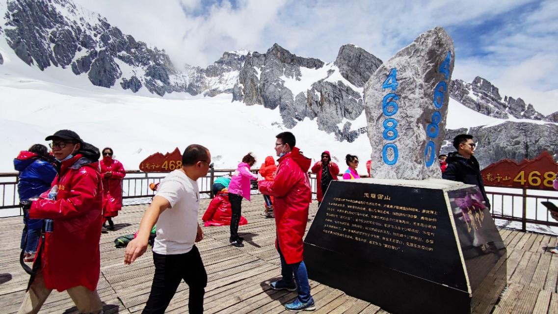 玉龙雪山气候与旅游体验分享，冷吗？最新攻略揭秘！